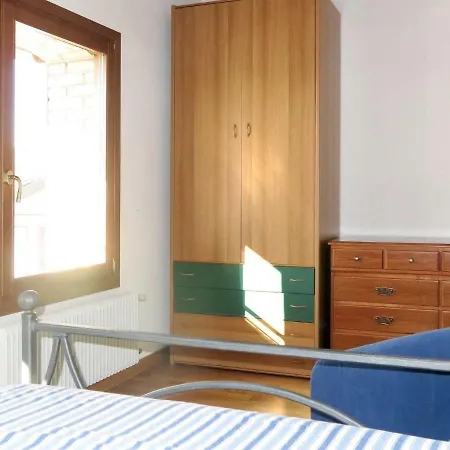 Marille House 100s * Caneva