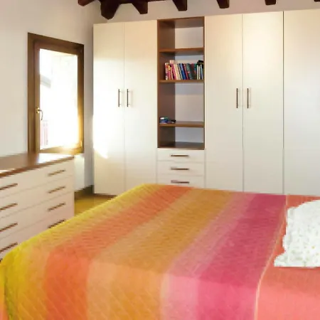 Marille House 100s Caneva